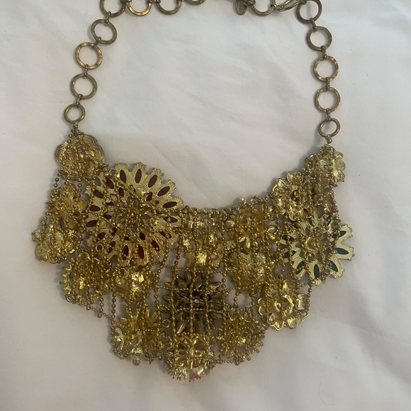 Amrita Singh Bib Necklace - Picture 3 of 4